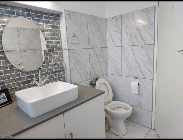 2 BEDROOM FLAT FOR SALE IN WESTRIDGE